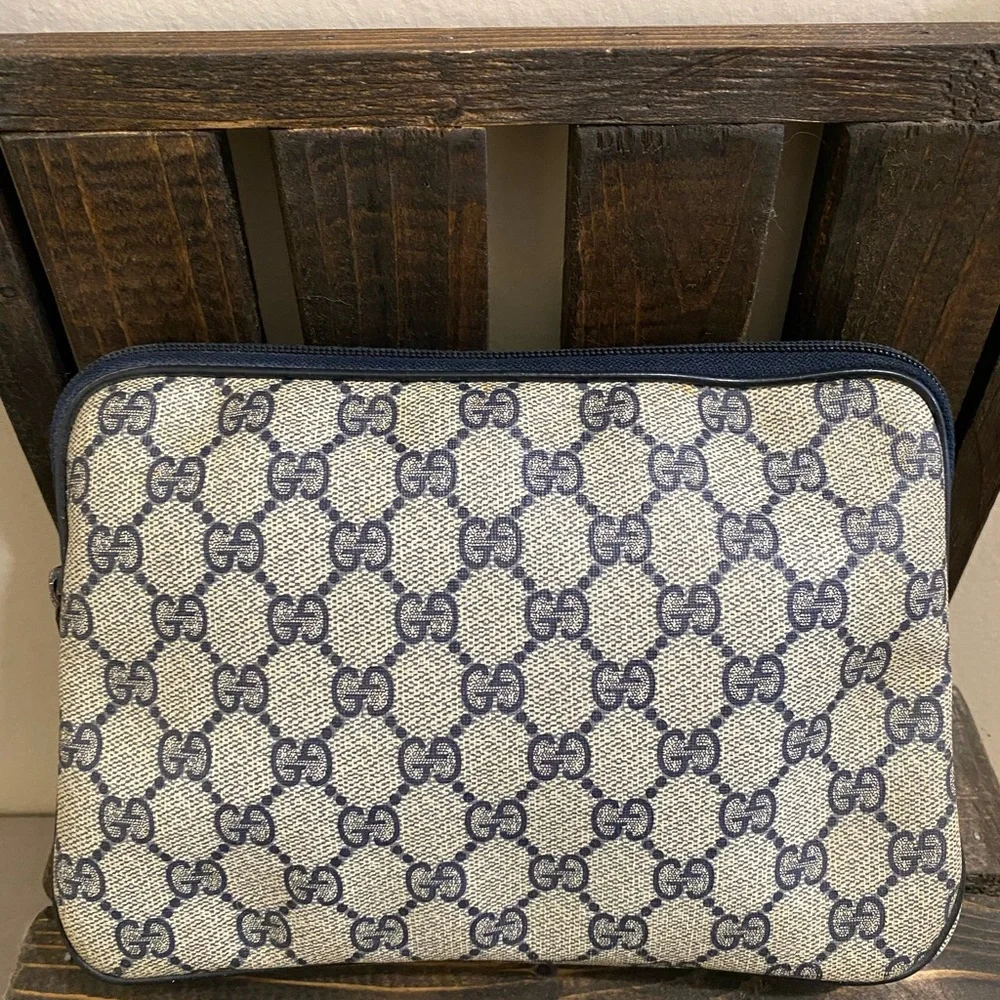 Vintage Gucci cosmetic clutch bag - Picture 7 of 11